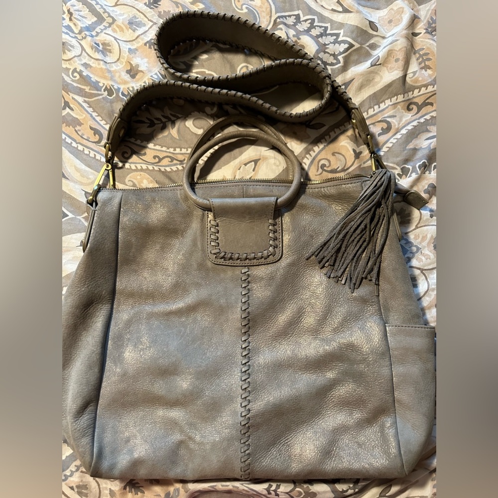 HOBO Sheila large cross body purse